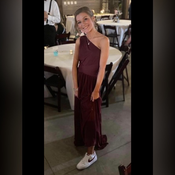 David’s Bridal dress - Picture 2 of 4